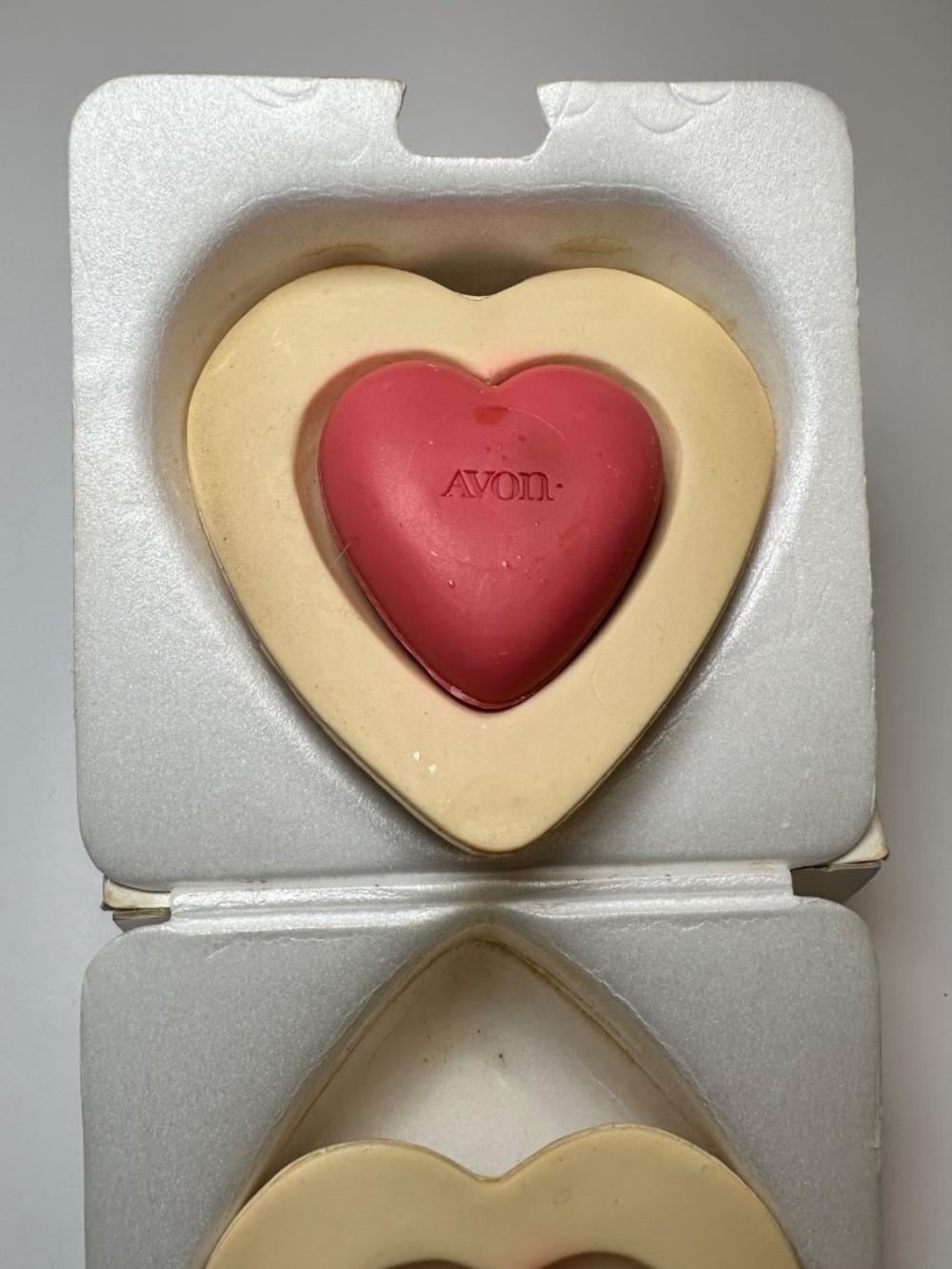 Vintage Avon “A Token of Love” Heart Soap Set 3pc Special Occasion Fragrance - Picture 6 of 6
